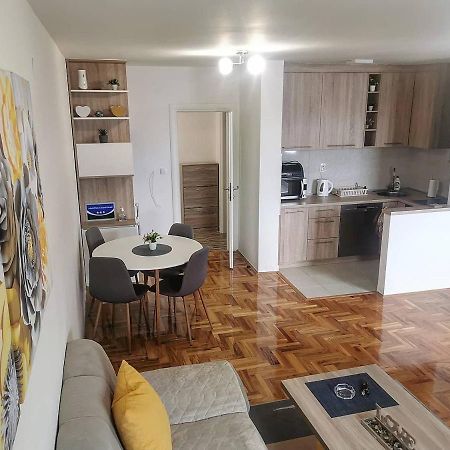 S&D Apartman Lukavica Kültér fotó